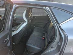 Fahrzeugabbildung Captur II Techno 1.3 TCe 140 EDC Mild-Hybrid Ass