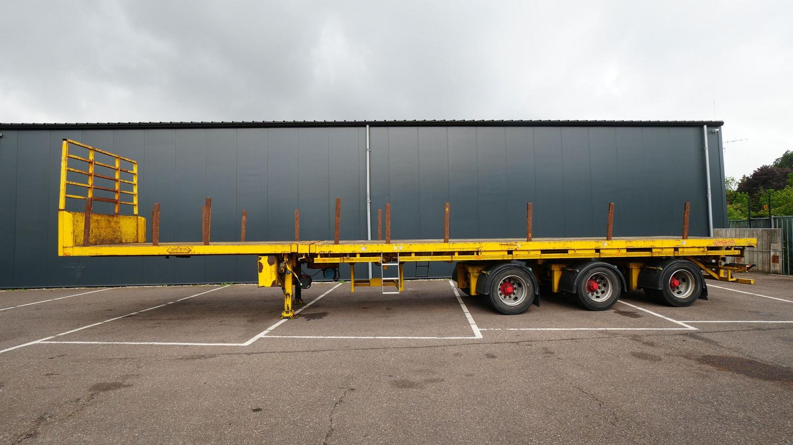 Nooteboom 3 axle extendable flatbed trailer