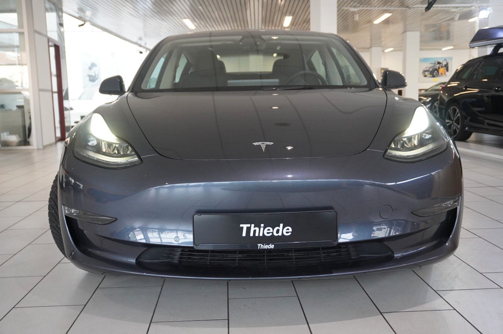 Fahrzeugabbildung Tesla Model 3 LONGRANGE DUAL-MOTOR NAVI/KAMERA/SH/PANO