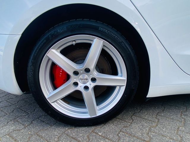Fahrzeugabbildung Tesla Model 3 PERFORM AWD PANO+NAVI+STDHZ+LED+SHZ+KAM+