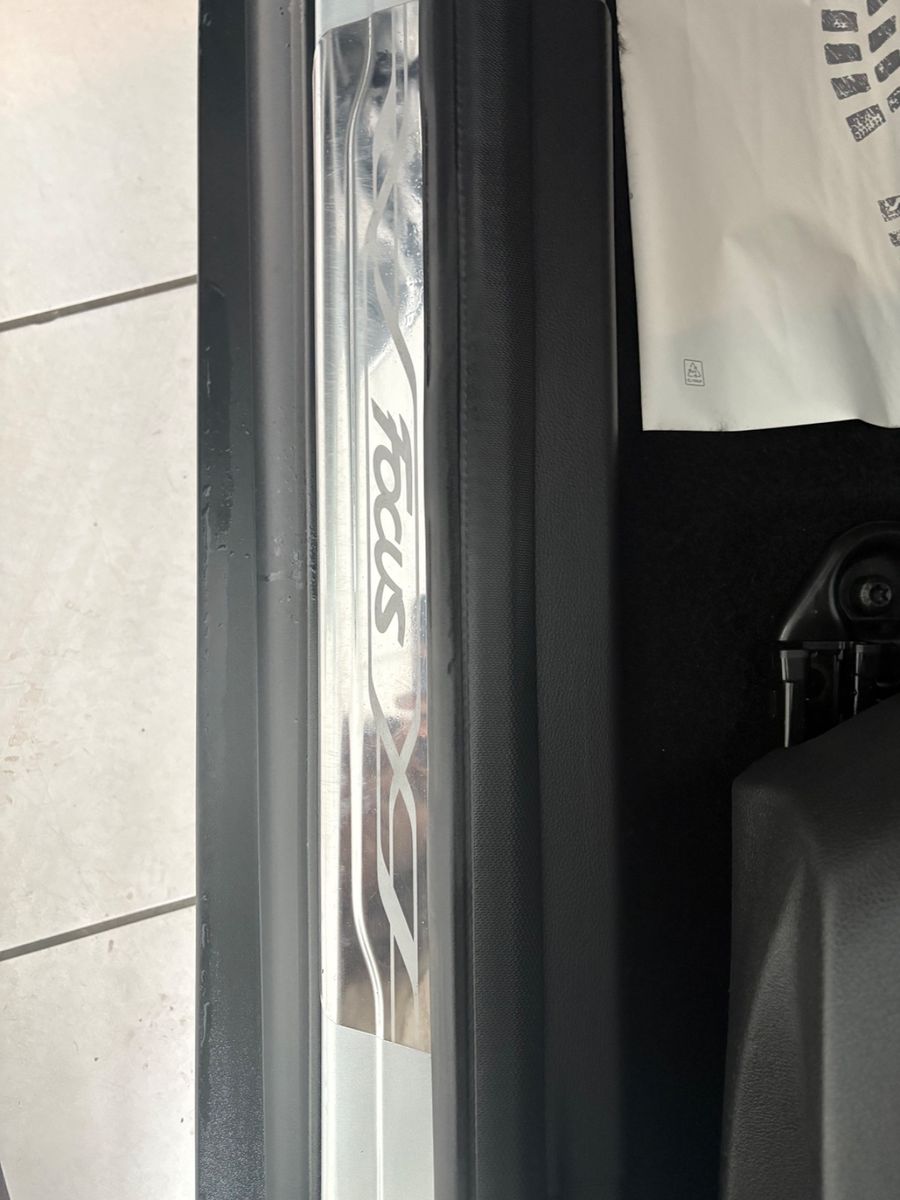 Fahrzeugabbildung Ford Focus Turnier Champions Edition AUTOMATIK