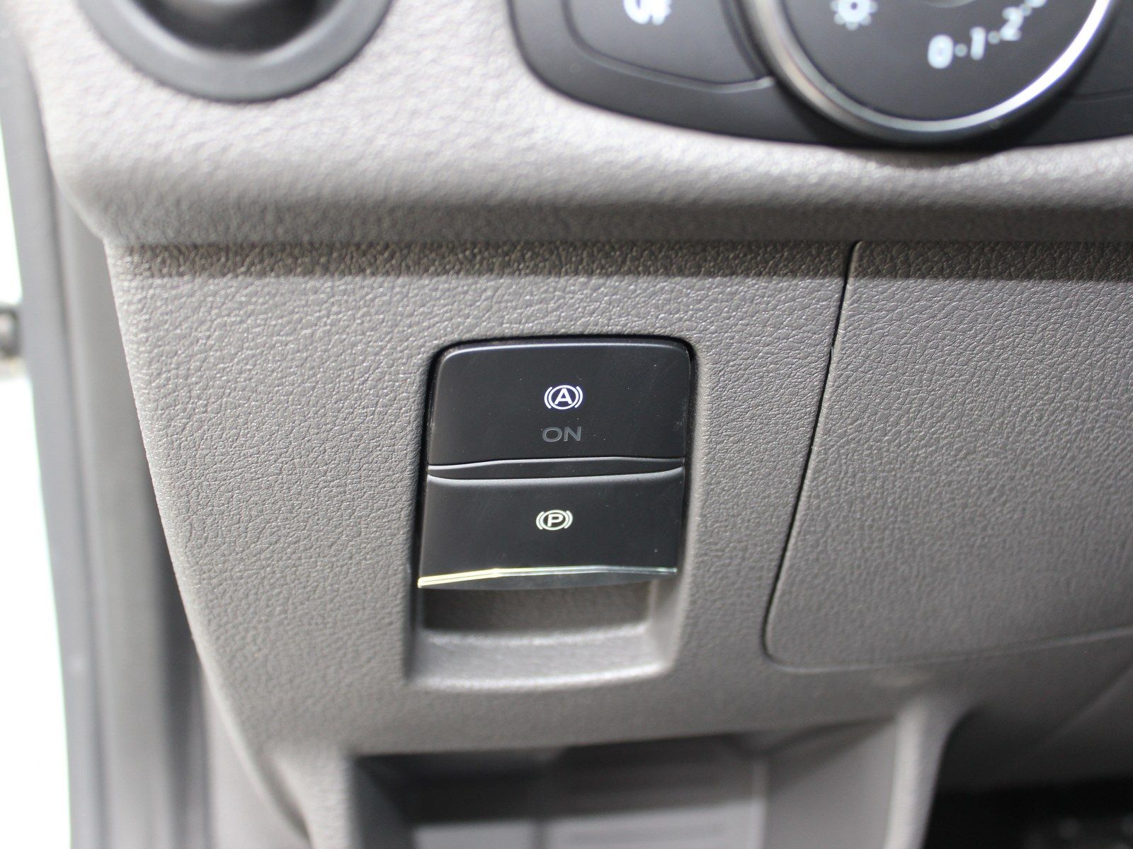 Fahrzeugabbildung Ford Transit 350 L3 Trend Rollstuhlumbau
