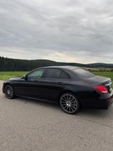 Mercedes-Benz E 400 d 4MATIC /Airmatic - Mercedes-Benz E 400 mit Diesel-Antrieb: Limousine