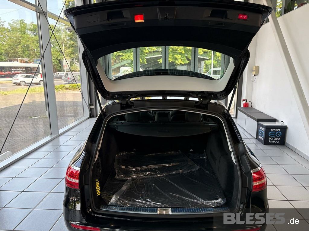 MERCEDES-BENZ E 220 – Bild 7