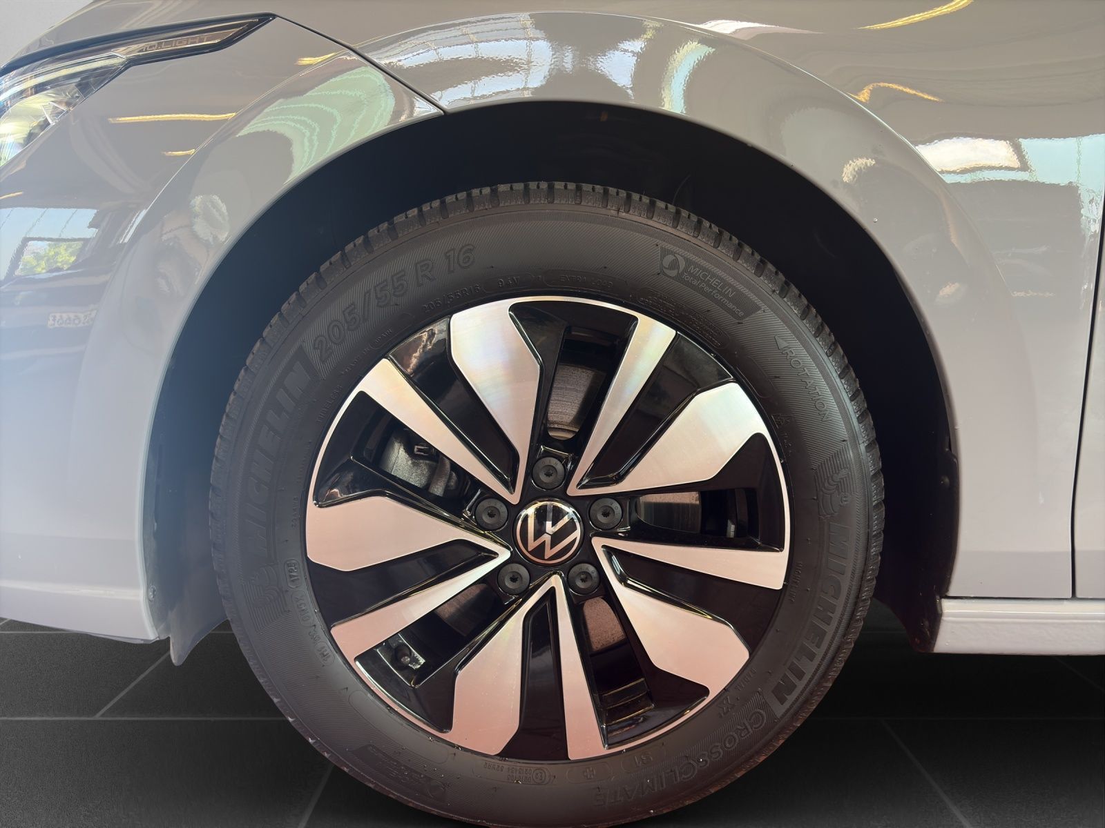 Volkswagen Golf - Bild 9