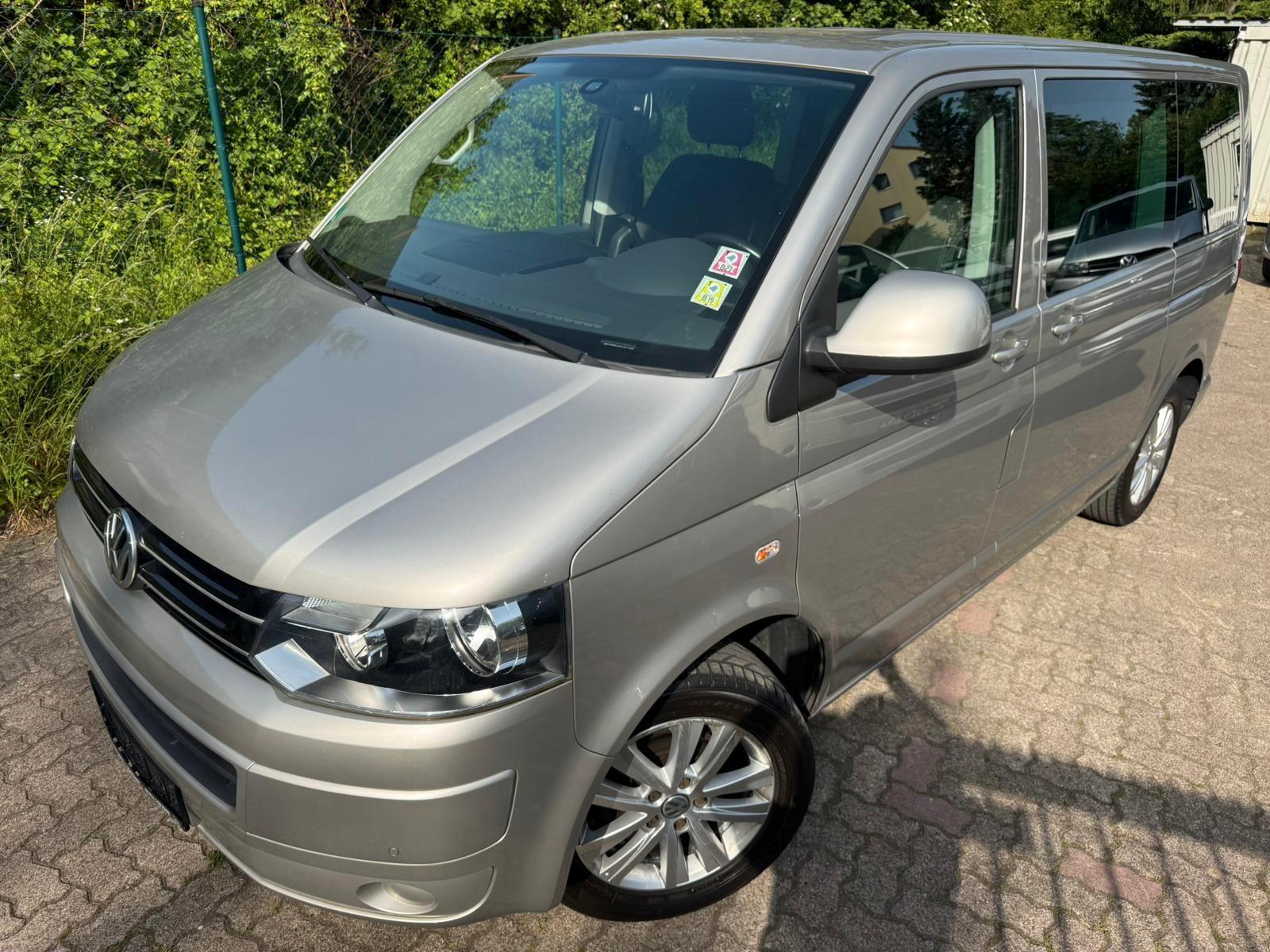 Volkswagen T5 Multivan 2.0 140PS/2X SCHIEBETÜR/NAVI/COMFORT