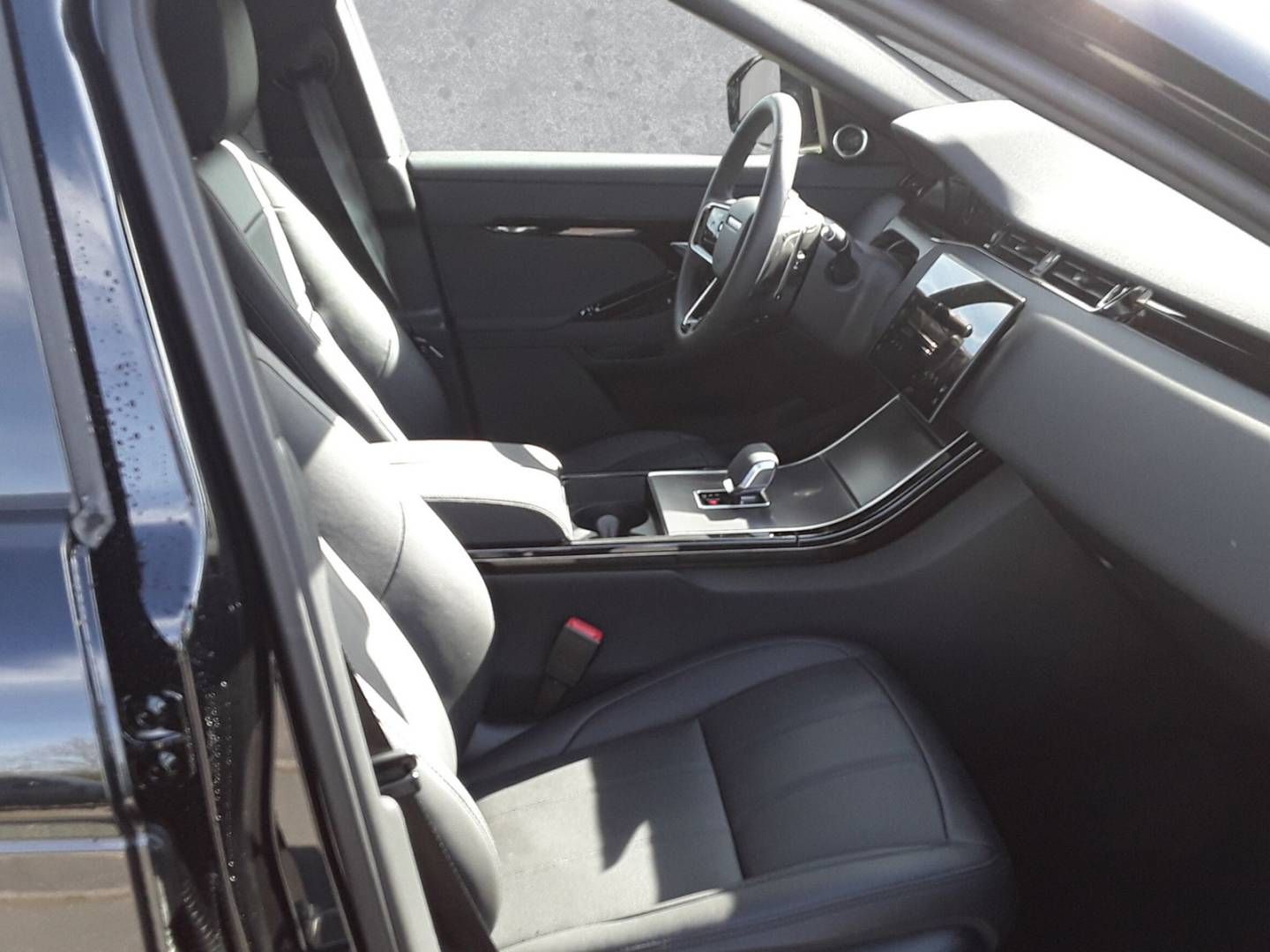 Fahrzeugabbildung Land Rover Range Rover Evoque D200 Dynamic SE