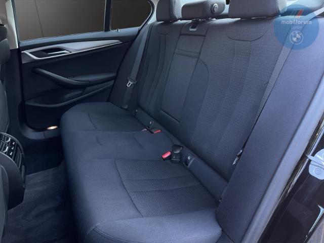 BMW 520 d Lim. StandHZG AHK HUD HiFi ACC Kamera DAB+