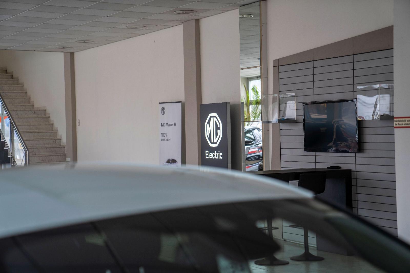 showroom-image-bottom