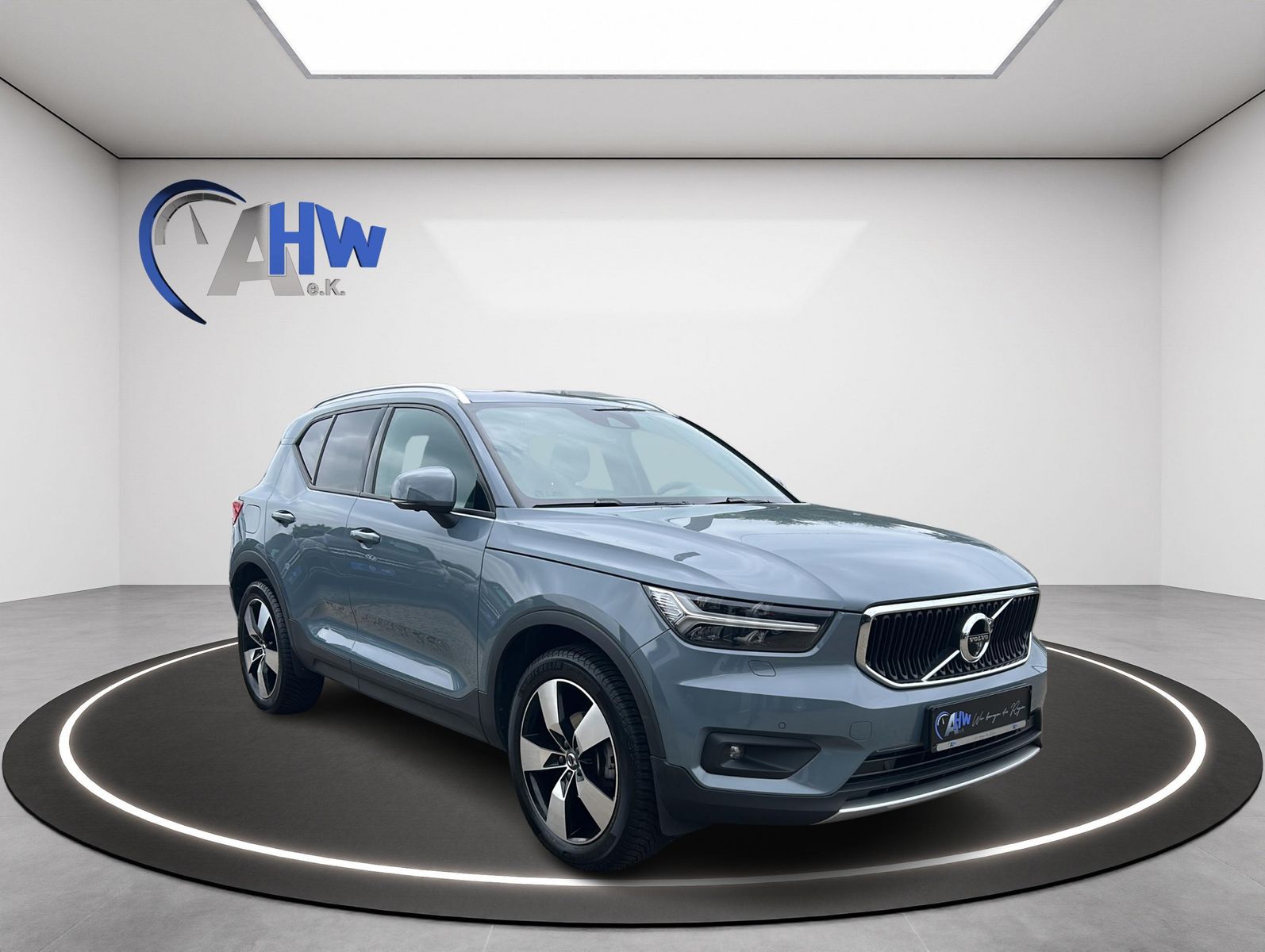 Fahrzeugabbildung Volvo XC40 D3 Geartronic Momentum Pro