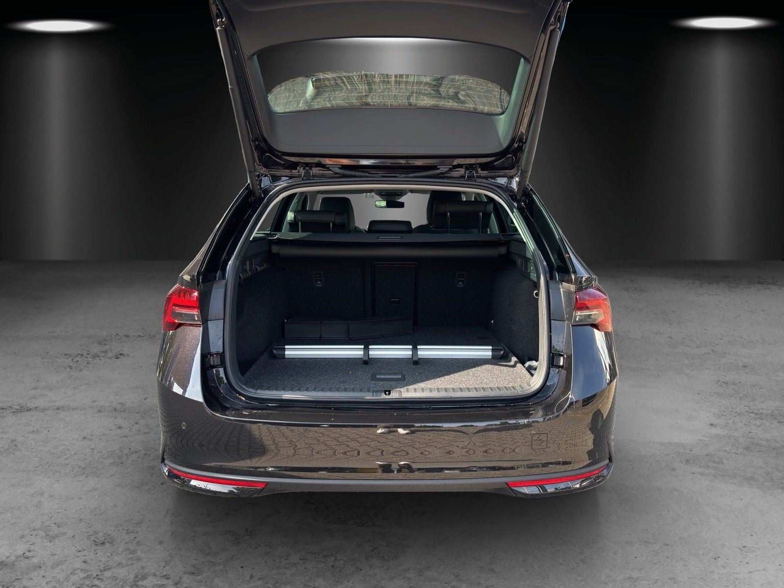 Fahrzeugabbildung SKODA Octavia Combi Tour 1,5 TSI 110 kW