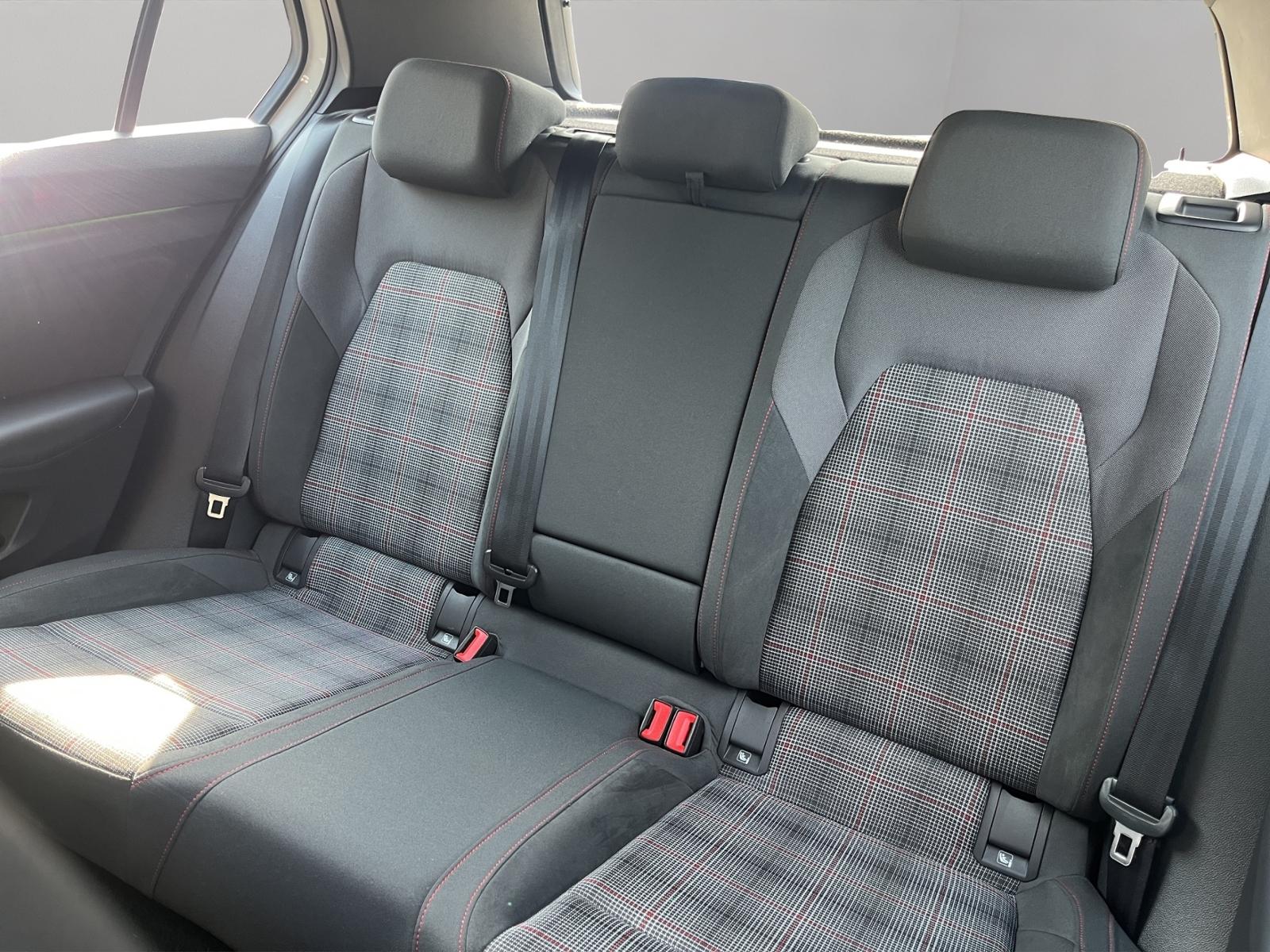 Volkswagen Golf VIII GTI 2.0 TSI App-Connect Sitzheizung LE, миниатюра 18