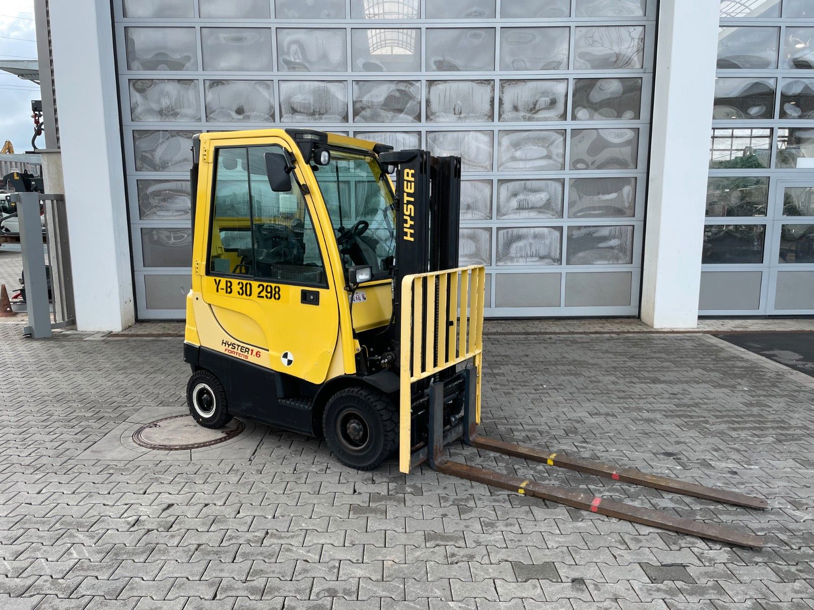 Fahrzeugabbildung Hyster H1.6 FT /  HH: 4.45m / 2.107h / SS
