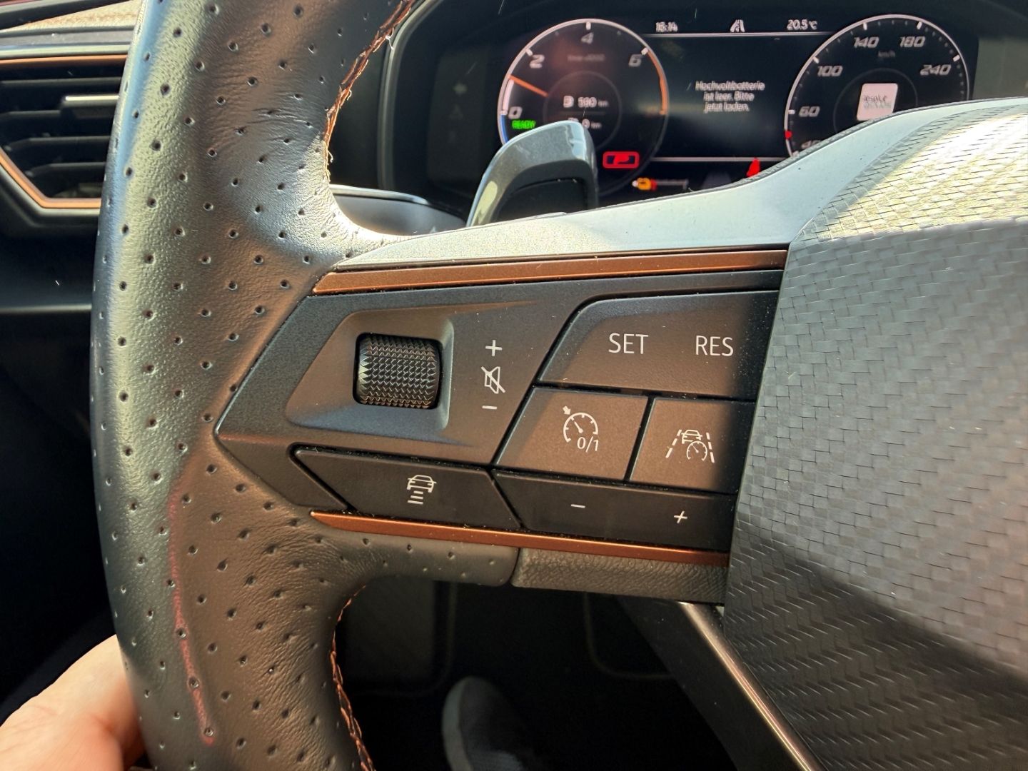 Fahrzeugabbildung CUPRA Formentor 1,4 e-Hybrid DSG ACC LED TWA RFK Navi