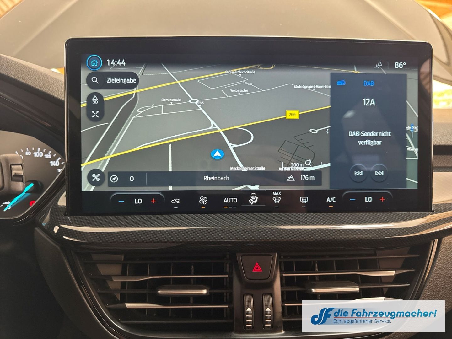 Fahrzeugabbildung Ford Focus ST-Line Navi LED ACC Apple CarPlay Android