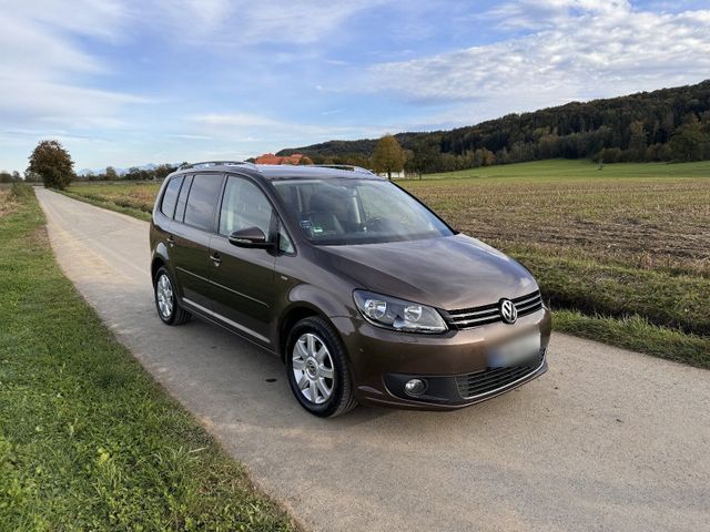 Volkswagen Touran 1.2 TSI Life, 105PS, PDC, AHK, 148....