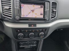VW Sharan BMT Start-Stopp 1.4 Comfortline DSG Pano 