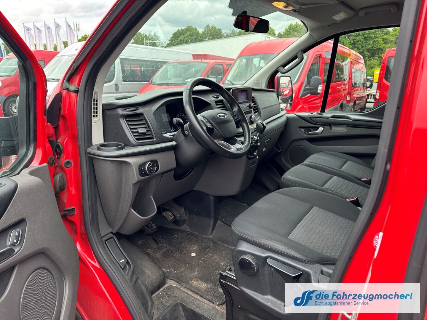 Fahrzeugabbildung Ford Transit Custom Kombi L1 2.0TDCi 60tkm *UNFALLWAG