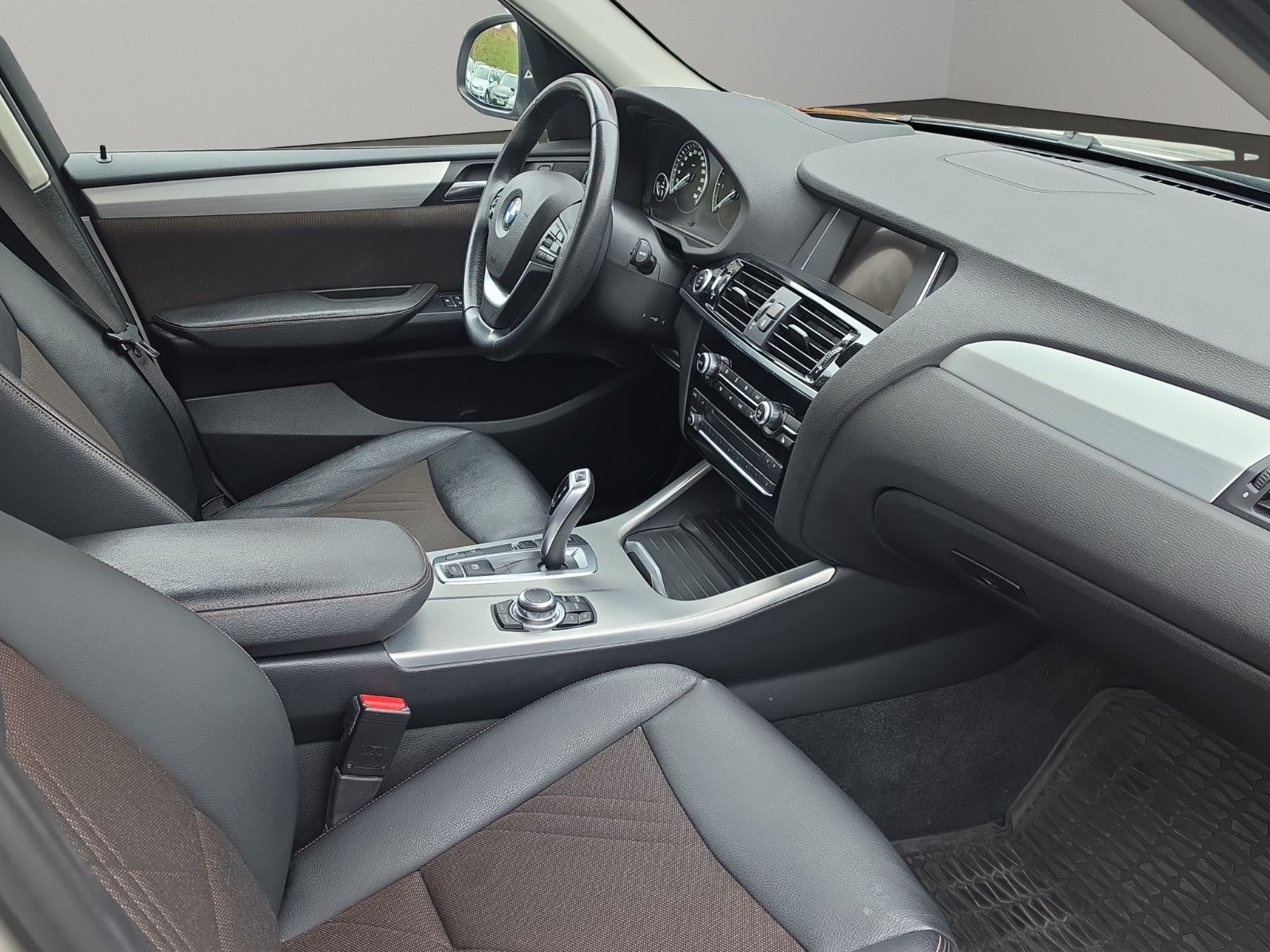 Fahrzeugabbildung BMW X3 xDrive20d AUT. AUS 1.HAND LEDER NAVI KAMERA