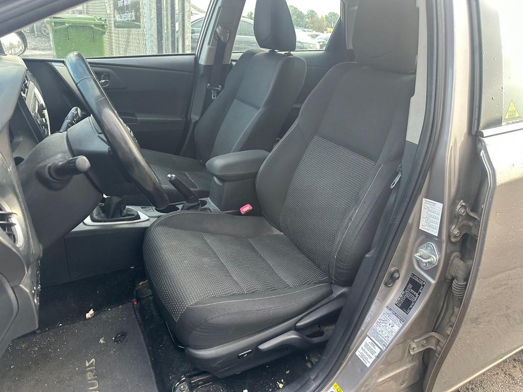 Toyota Auris Touring Sports