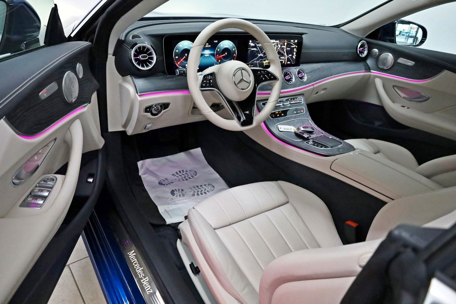 Fahrzeugabbildung Mercedes-Benz E 200 Coupe, Avantgarde, SH,Kamera,ACC,Panorama