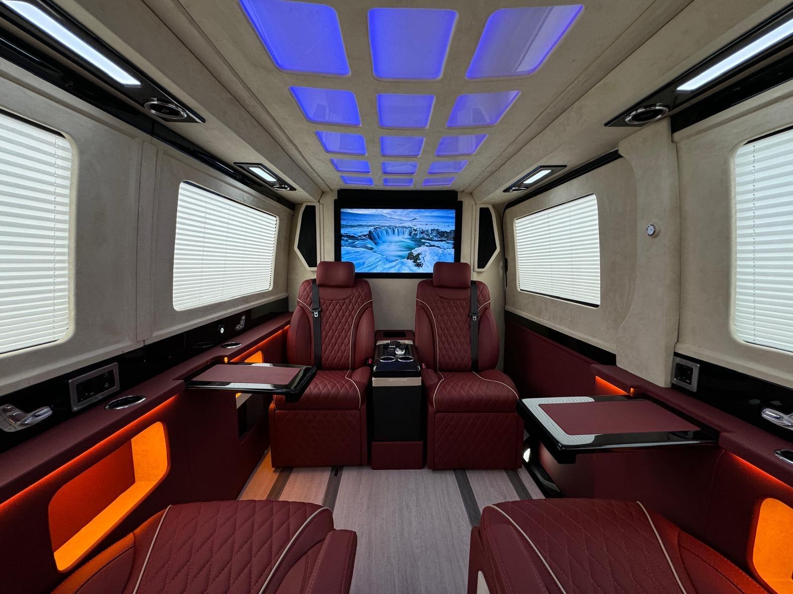 Mercedes-Benz Sprinter VIP Umbau Webasto/Leder/TV/Burmest 9+1