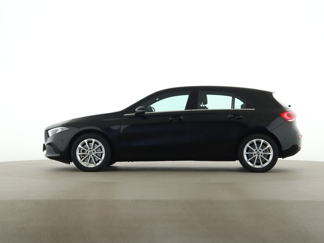 Mercedes-Benz A 250 e Style MBUX Kamera LED Navi Park-Ass foto 4