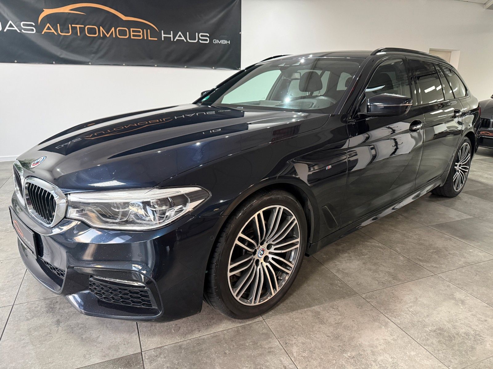 BMW 520d G31 Touring M-Sport *HUD*PANO*LUFT*LED*