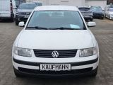 Volkswagen Passat 1,6 Klima el.SP Spieg. beheizbar teilb.Rü - Volkswagen Passat aus 1997