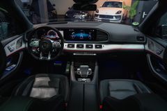 MERCEDES-BENZ GLE 63 S AMG*AHK*HU*PANO*360*SPORT-AUSPUFF*BURM* MERCEDES-BENZ GLE 63 S AMG*AHK*HU*PANO*360*SPORT-AUSPUFF*BURM*
