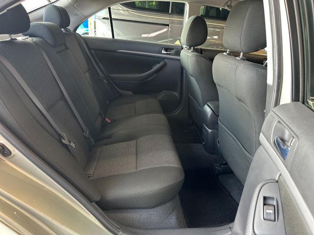 Toyota Avensis  1.8 Liftback