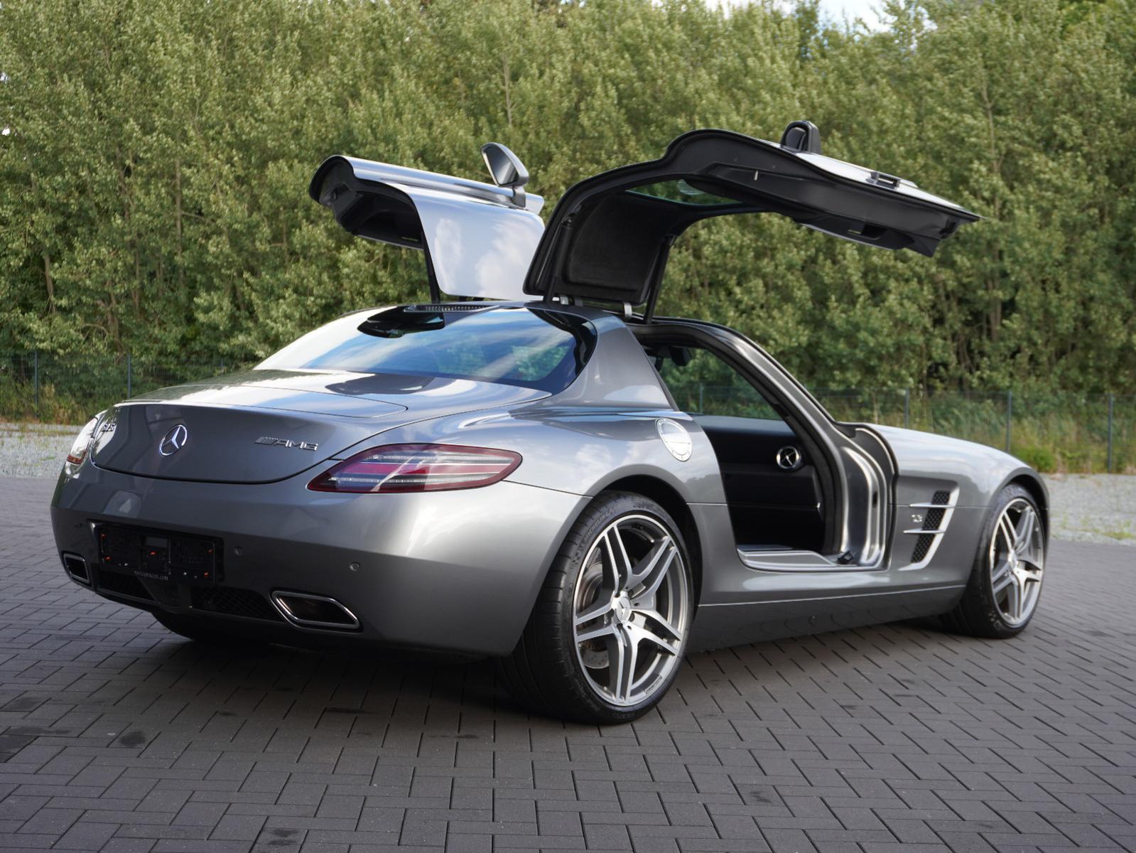 MERCEDES-BENZ SLS AMG 6.3 V8 IMOLA GRAU