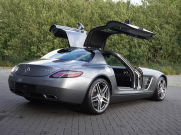 2010 Mercedes-BENZ SLS AMG — фото 6