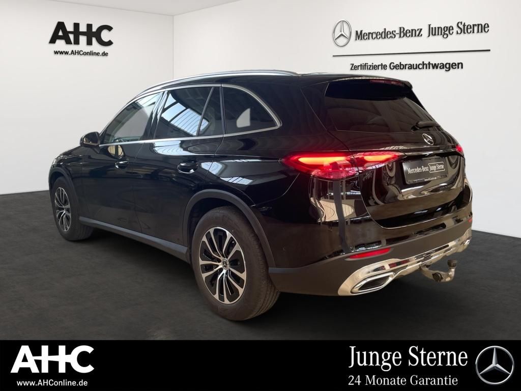 Fahrzeugabbildung Mercedes-Benz GLC 200 4M Avantg. Totwi. AHK Pano 360° LED SHZ