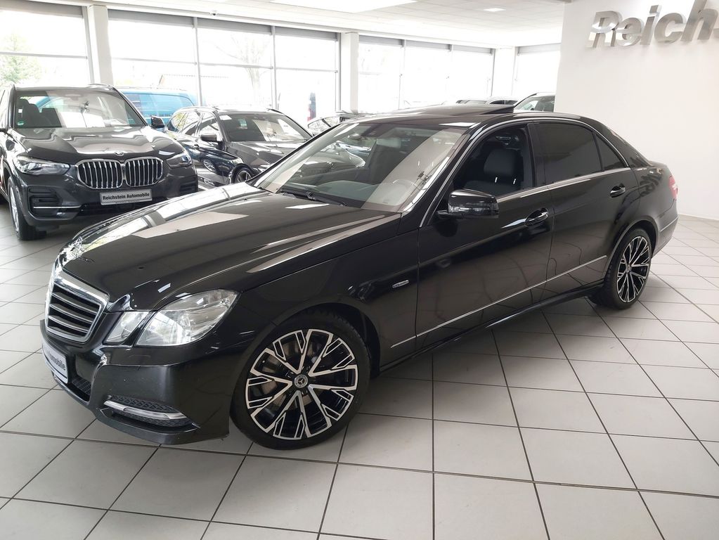 Mercedes-Benz E 300 CDI AVANTGARD LEDER TOTW KAMERA COMAND AHK