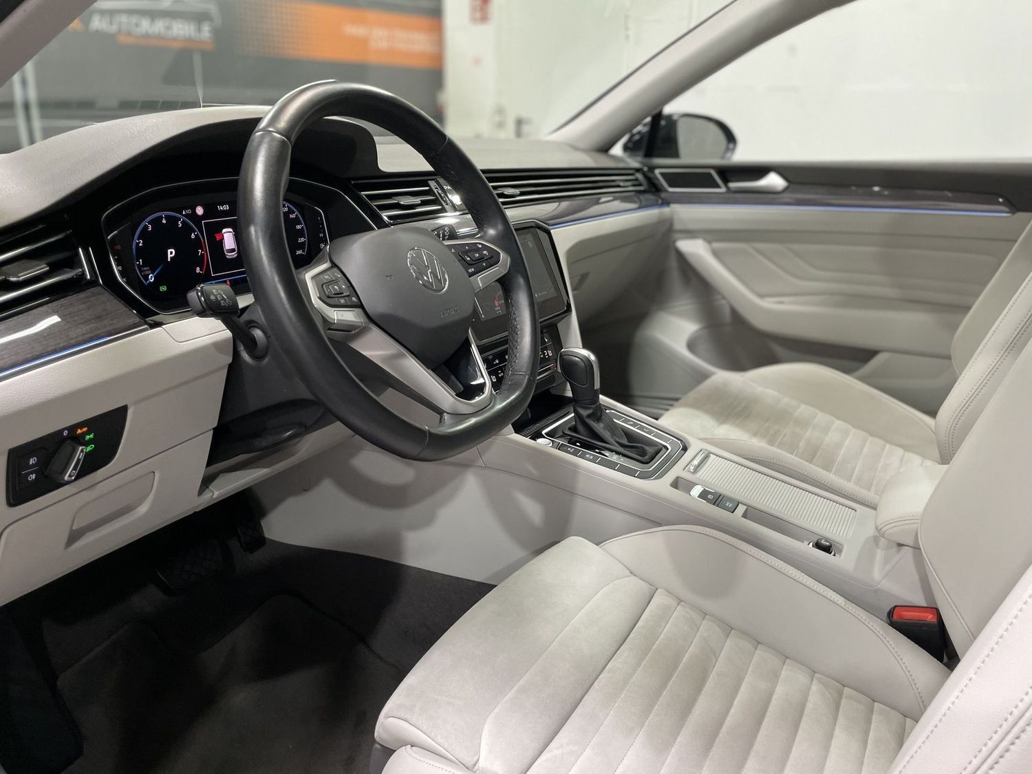 Fahrzeugabbildung Volkswagen Passat R-Line Elegance#360°#Virtual#Pano#Matrix