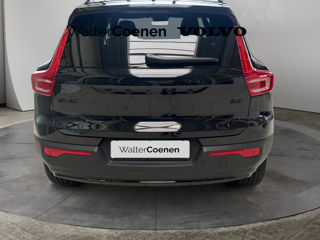 VOLVO XC40 B3 B DKG Plus Black Edition 360° Schiebedac VOLVO XC40 B3 B DKG Plus Black Edition 360° Schiebedac
