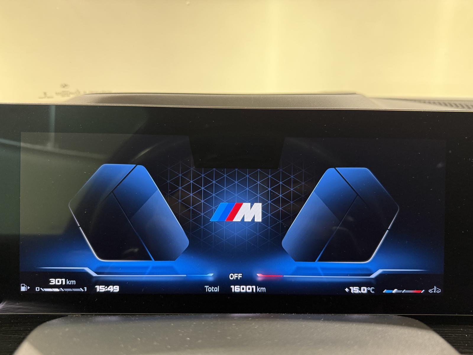 BMW X5 M60i xDrive Standhzg AHK ACC 360° HUD HK Pano