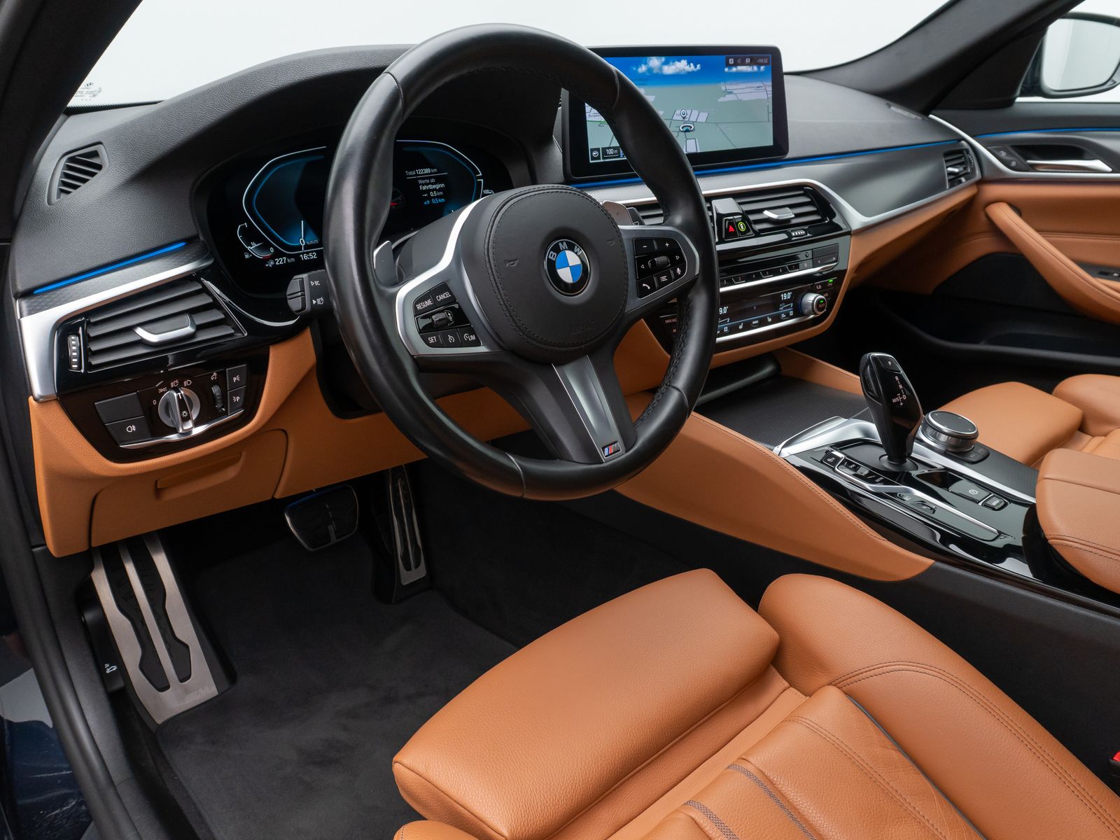 Fahrzeugabbildung BMW 530e xD M Sport DAB Kamera Alarm 4*Klima Leder