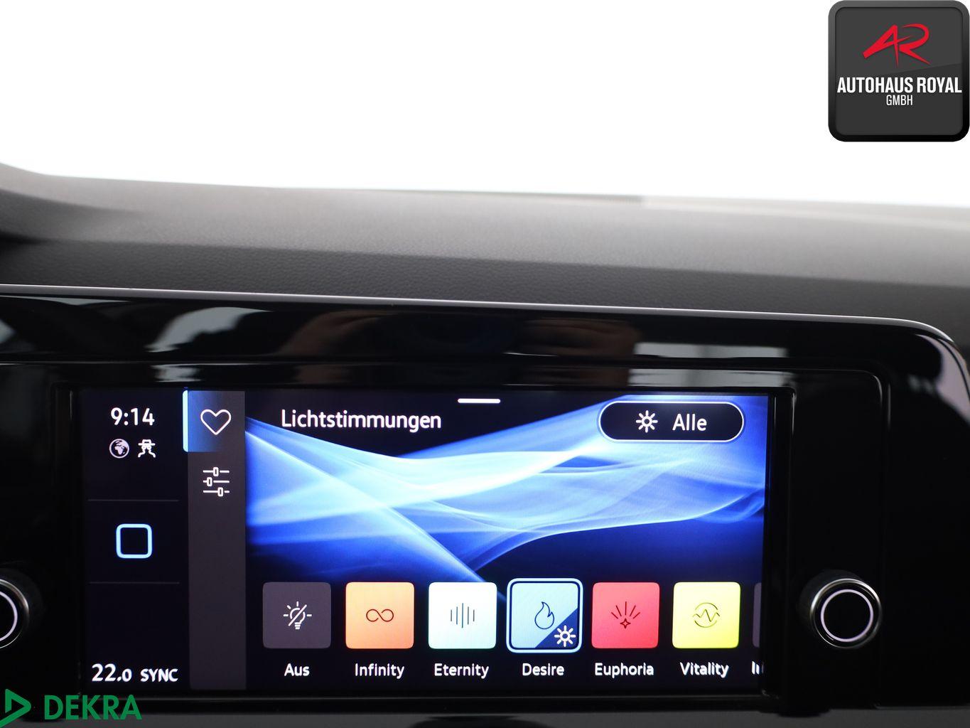 Volkswagen Golf VIII 2.0 TSI STYLE MASSAGE,ACC,TOTWINKEL,SH, миниатюра 18
