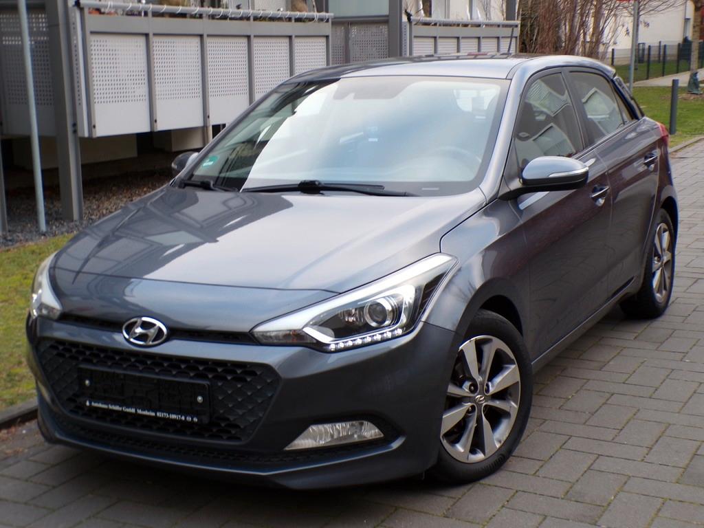 Hyundai i20 Style Autmatik/PDC/SHZ/LHZ/Multi./Temp./Alu