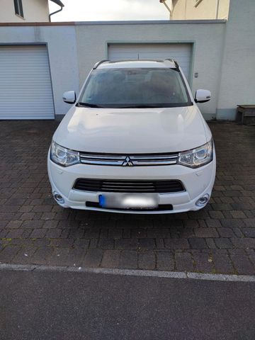 Mitsubishi Outlander phev