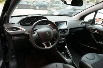 Fahrzeugabbildung Peugeot 208 Allure, Navi, Sitzheizung