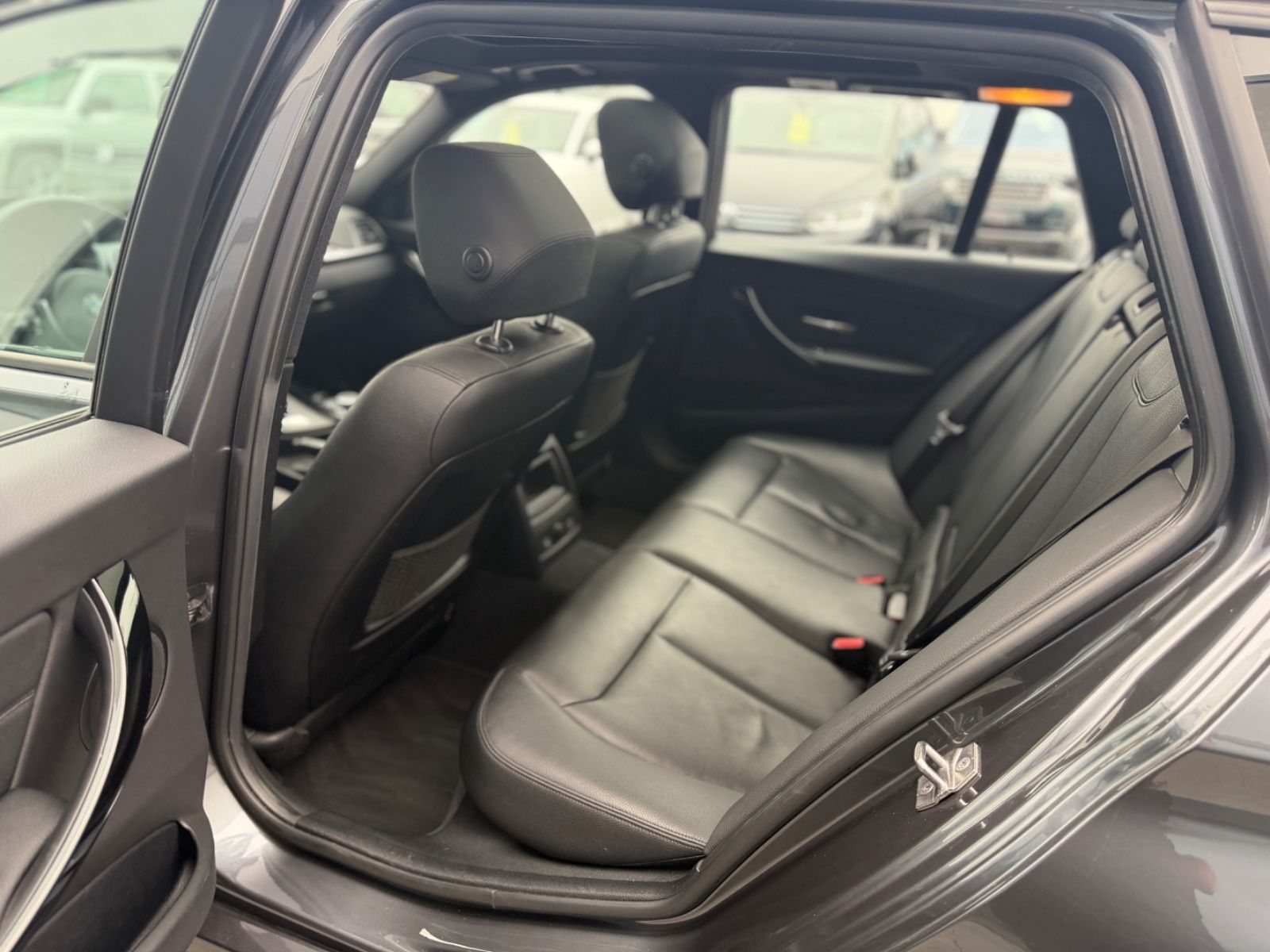 320d Aut. Advantage Pano Leder Navi HUD