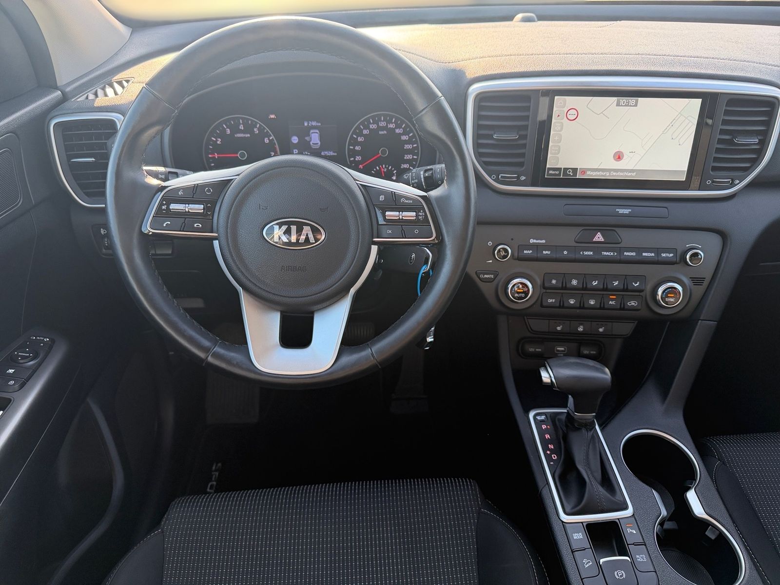 Fahrzeugabbildung Kia SPORTAGE 1.6T 2WD DCT7 VISION KOM