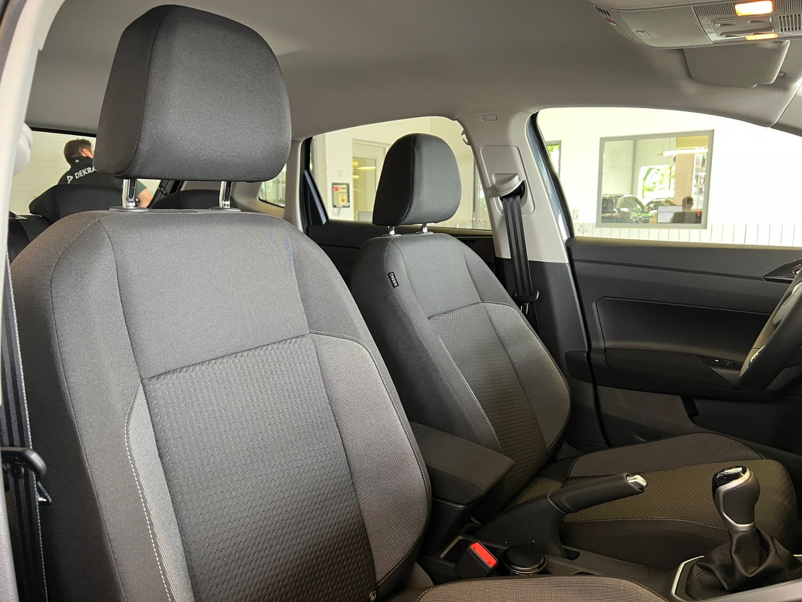 Fahrzeugabbildung Volkswagen Polo Life 1.0 TSI *LED, App Connect, PDC, Kamera
