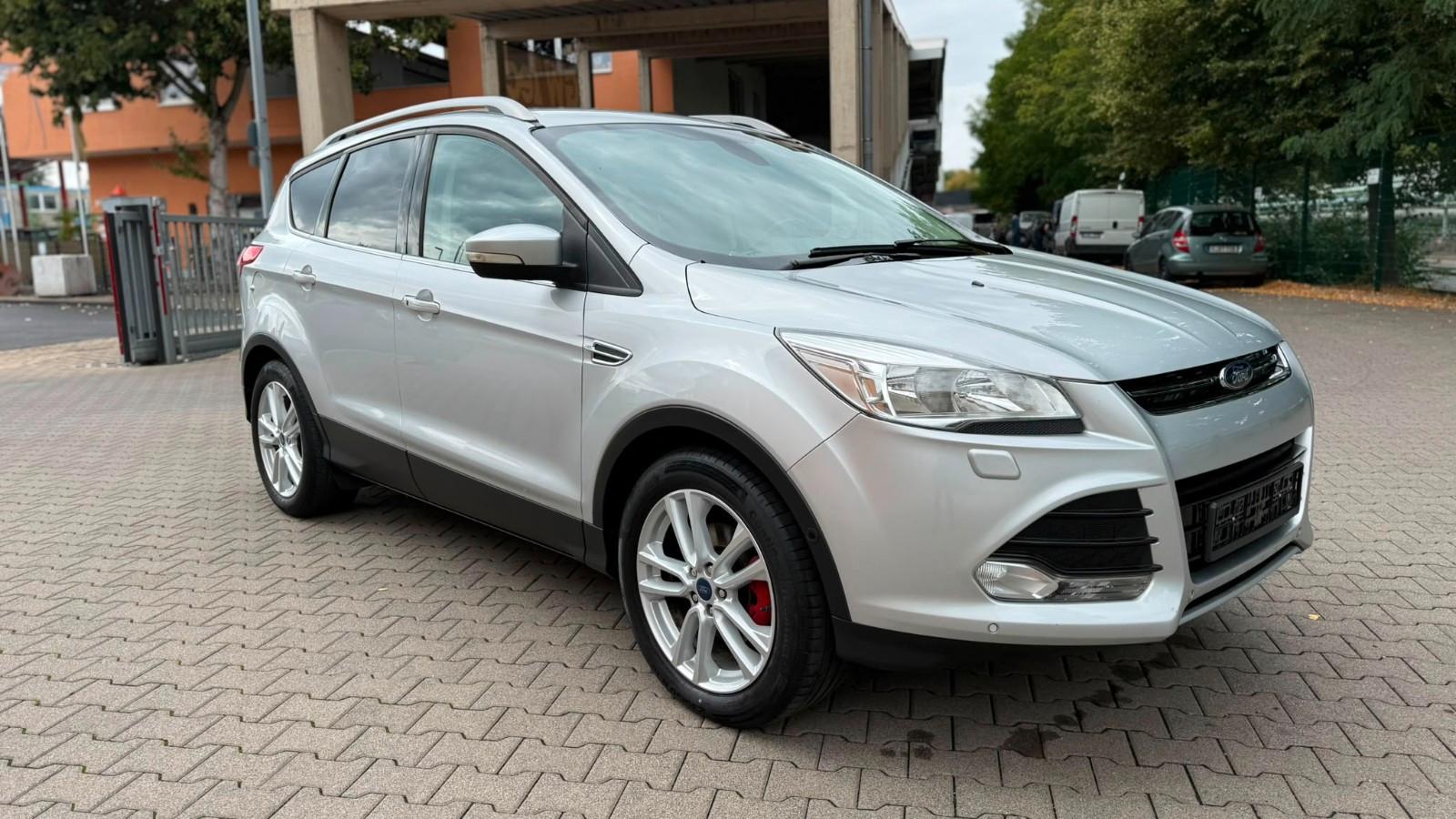 Ford Kuga Titanium*Zahnriemen Neu*AHK*