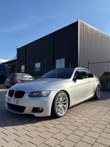 BMW E92 330i M-Paket / 335i Optik / N52B30 / TÜV NEU - BMW: Coupé, E30