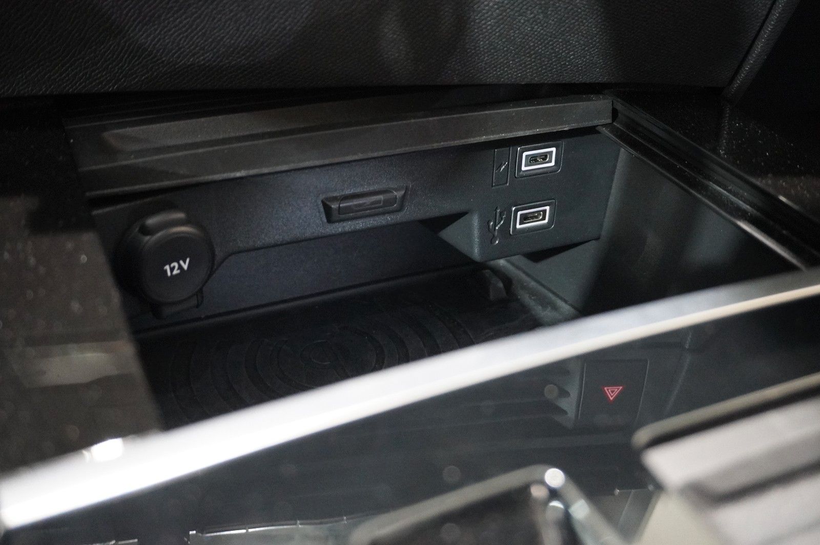 Fahrzeugabbildung Opel Astra L Lim. 1.6T PHEV GSe NAVI/LED/360°/SPORT