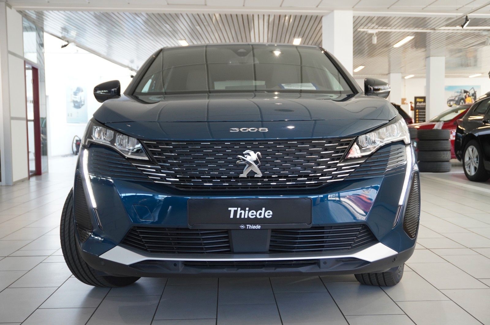 Fahrzeugabbildung Peugeot 3008 1.2T ALLURE PACK NAVI/LED/KAMERA/SPORT/DAB+